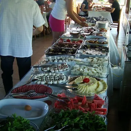 Otel Ataol & 4*